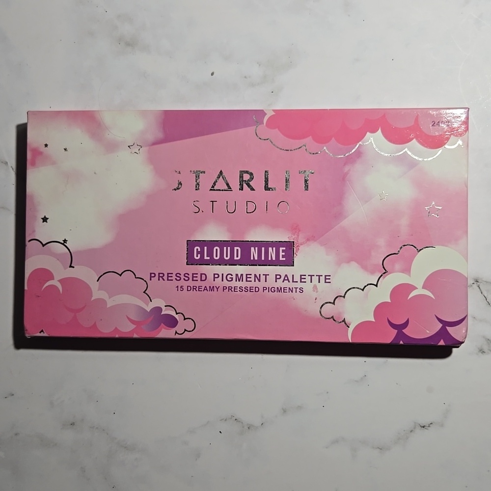 STARLIT Studio Cloud Nine Pressed Pigment Pallete.